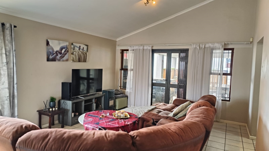 To Let 3 Bedroom Property for Rent in Parklands Western Cape
